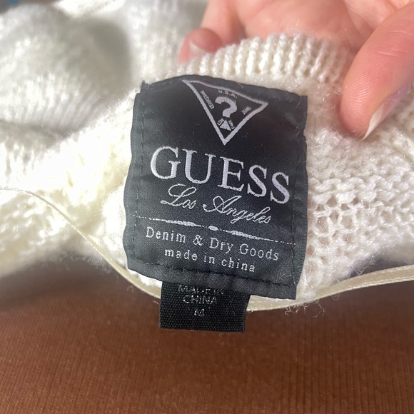 GUESS slouchy off shoulder loose knit sweater size medium - Picture 4 of 4